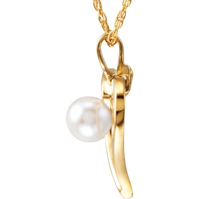 14K Yellow Cultured White Akoya Pearl Heart 18' Necklace