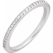 14K White 1/10 CTW Natural Diamond Band