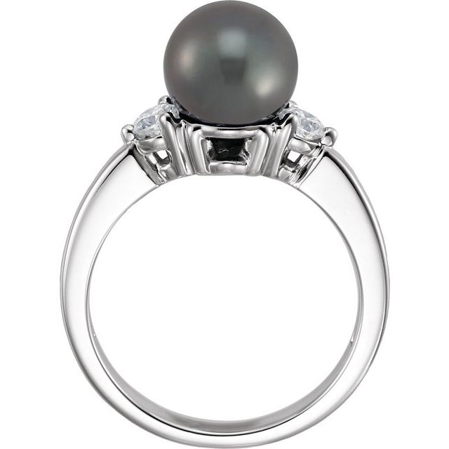 14k White Cultured Black Akoya Pearl & 1/4 Ctw Natural Diamond Ring