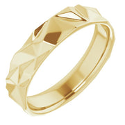 18K Yellow 5 mm Patterned Band Size 6.5