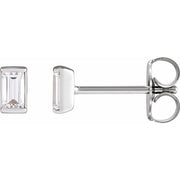 14k White 1/5 Ctw Natural Diamond Stud Earrings
