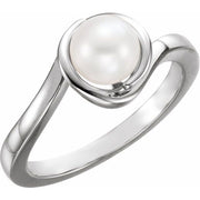 14k White Cultured White Freshwater Pearl Ring