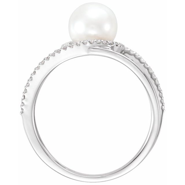 14k White Cultured White Freshwater Pearl & 1/8 Ctw Natural Diamond Ring