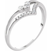14k White 1/10 Ctw Natural Diamond V Ring