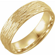18k Yellow 6 Mm Tree Bark Pattern Band  Size 8.5