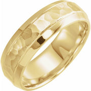 14k Yellow 7 Mm Beveled-edge Band With Hammered Texture Size 8.5
