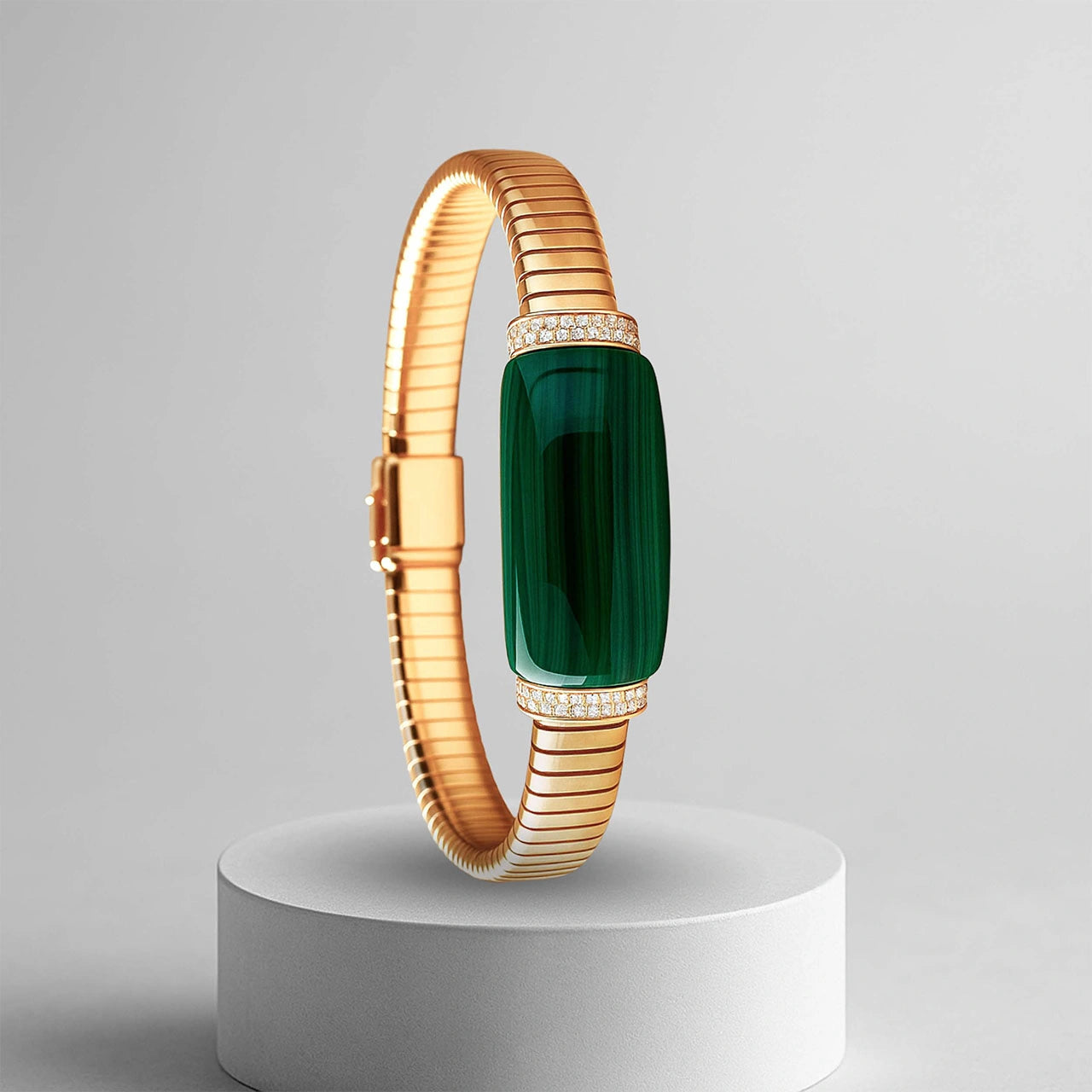 Grace in Gold – The Malachite Bracelet
